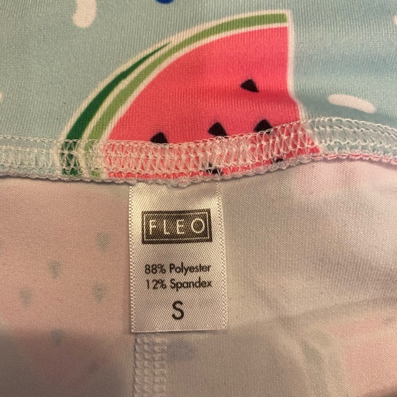 Fleo watermelon short size small - Picture 3 of 3